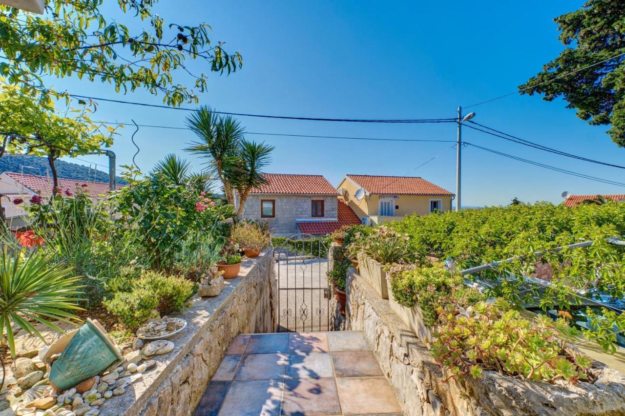Apartment Neno - Terrace & Parking Veli Lošinj Εξωτερικό φωτογραφία