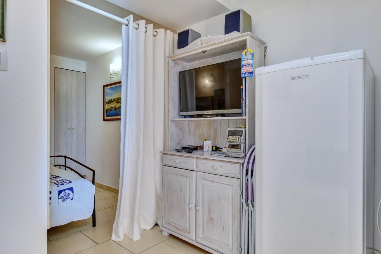 Apartment Neno - Terrace & Parking Veli Lošinj Εξωτερικό φωτογραφία