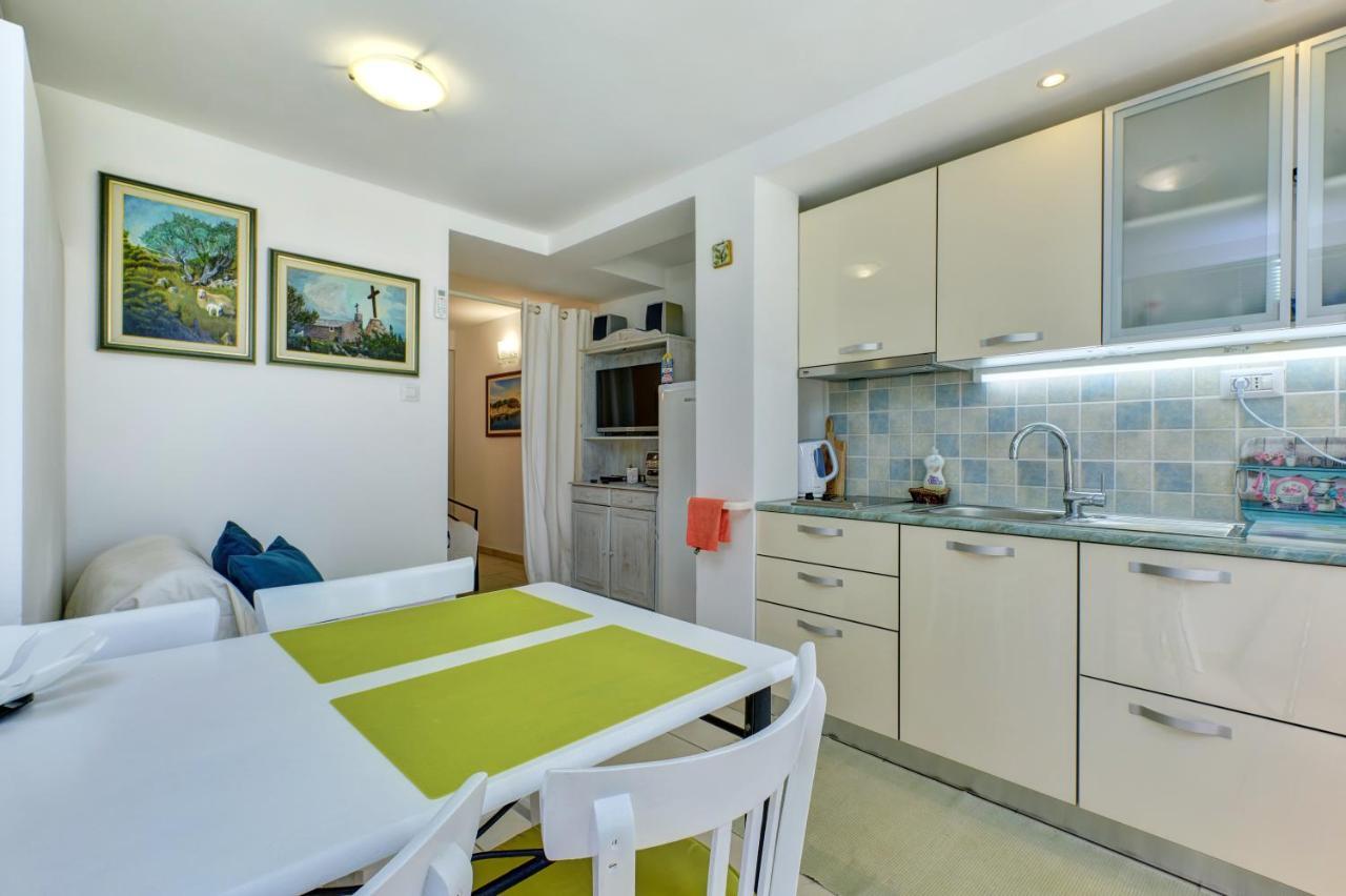 Apartment Neno - Terrace & Parking Veli Lošinj Εξωτερικό φωτογραφία