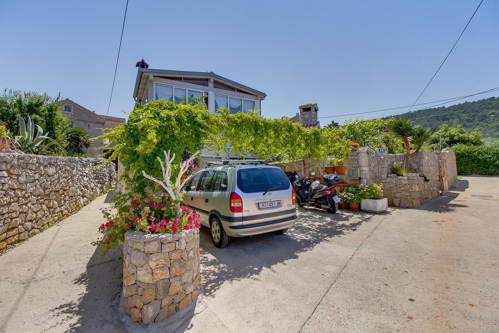 Apartment Neno - Terrace & Parking Veli Lošinj Εξωτερικό φωτογραφία