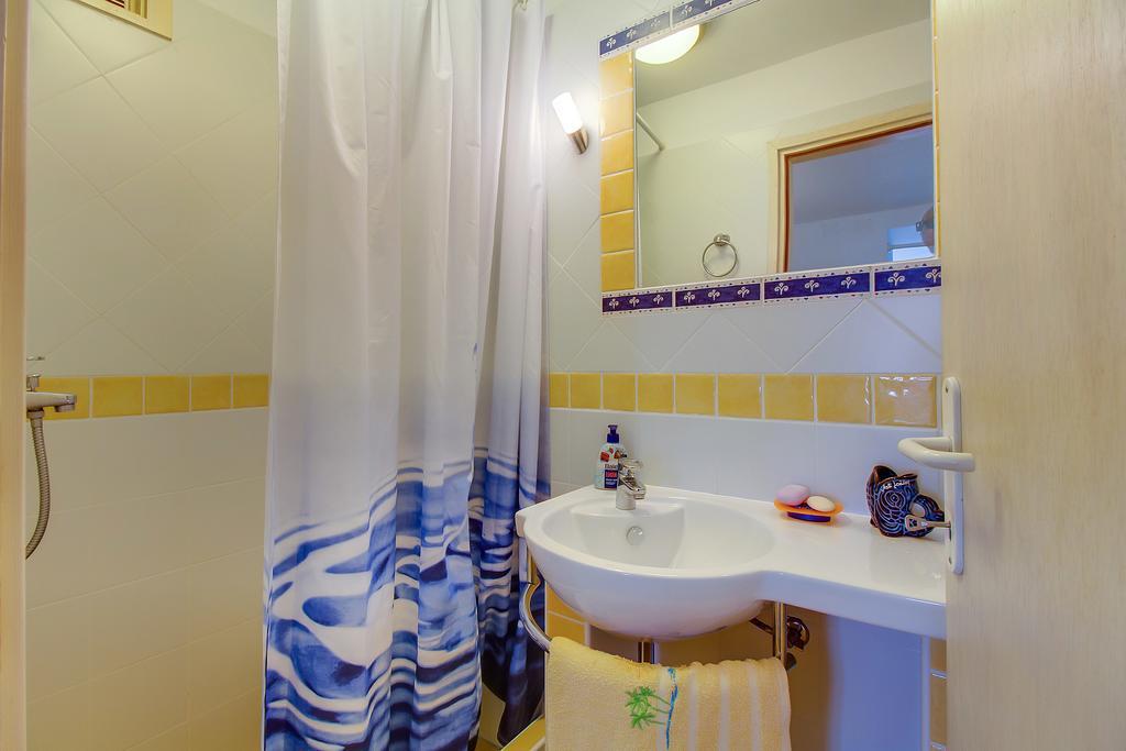 Apartment Neno - Terrace & Parking Veli Lošinj Εξωτερικό φωτογραφία