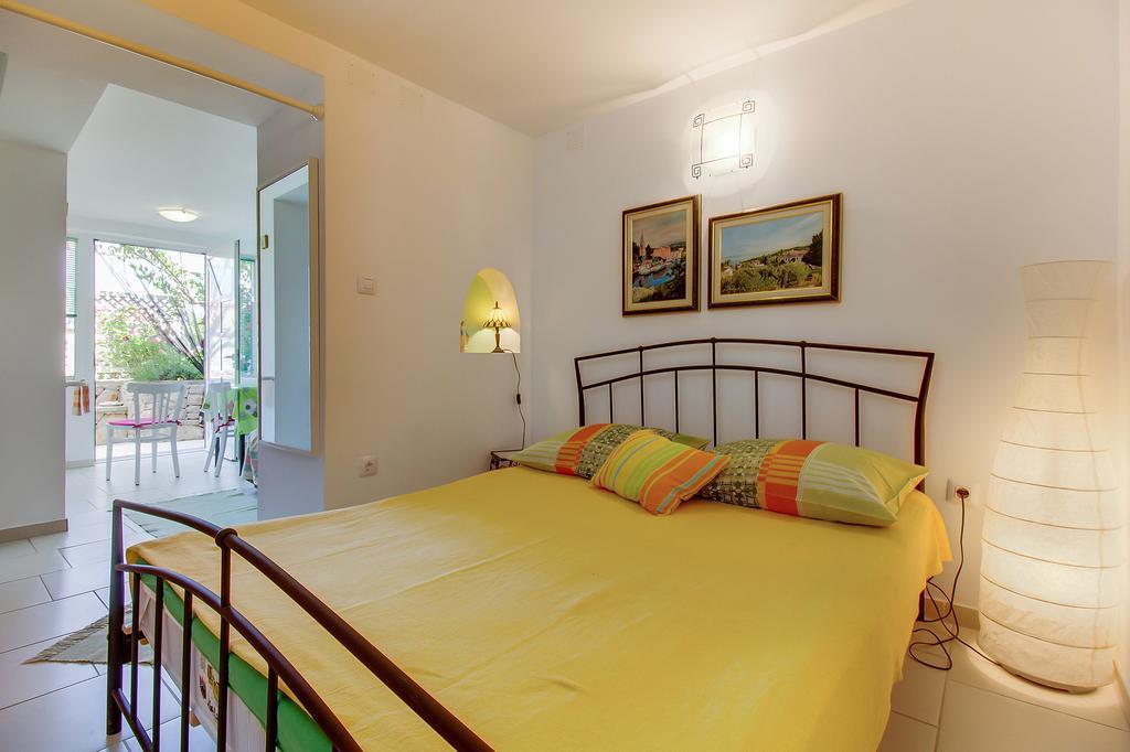 Apartment Neno - Terrace & Parking Veli Lošinj Εξωτερικό φωτογραφία