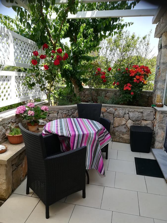 Apartment Neno - Terrace & Parking Veli Lošinj Εξωτερικό φωτογραφία