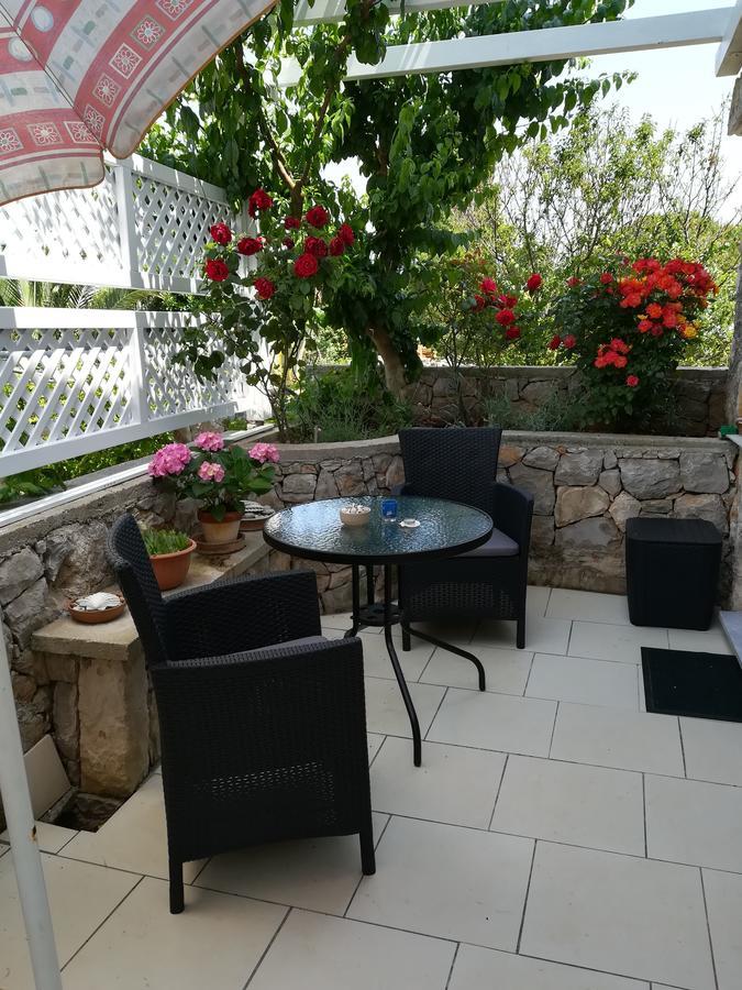 Apartment Neno - Terrace & Parking Veli Lošinj Εξωτερικό φωτογραφία