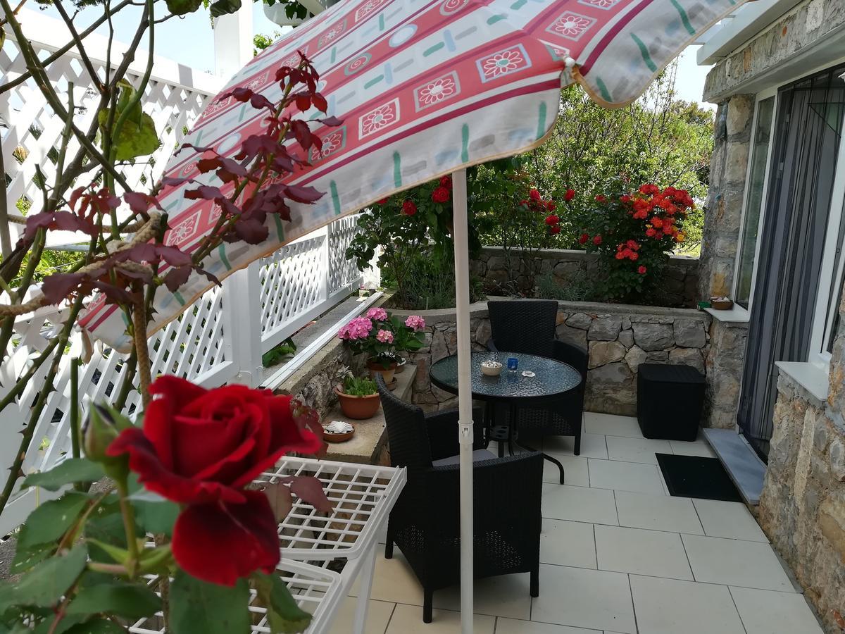 Apartment Neno - Terrace & Parking Veli Lošinj Εξωτερικό φωτογραφία